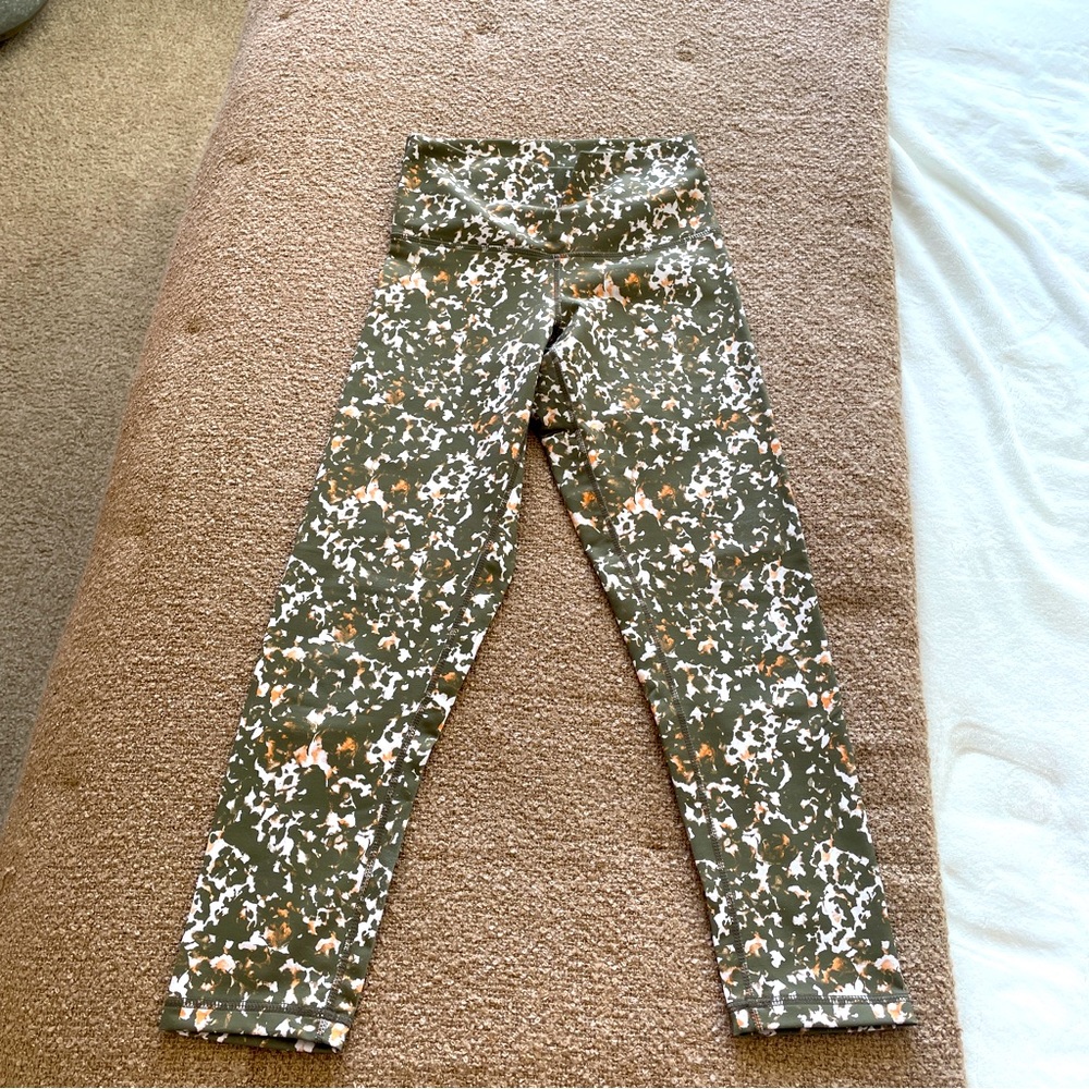 DYI High Rise 7/8 Tight Tribe Vibe Size Small